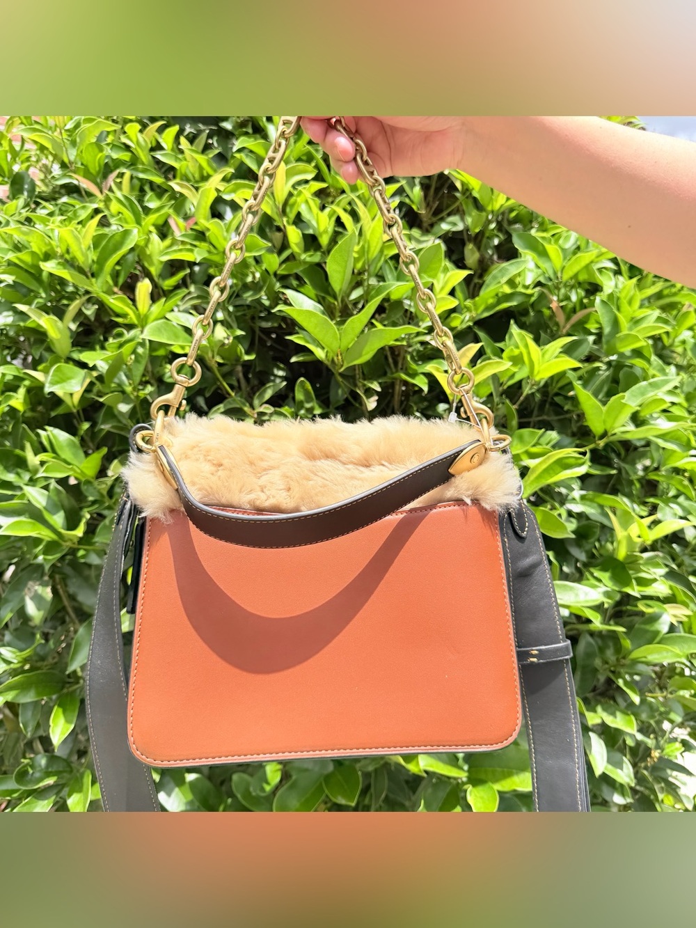 NWT Coach Beat Shoulder Bag in Glovetanned Leather with Shearling C5267 - Picture 4 of 11